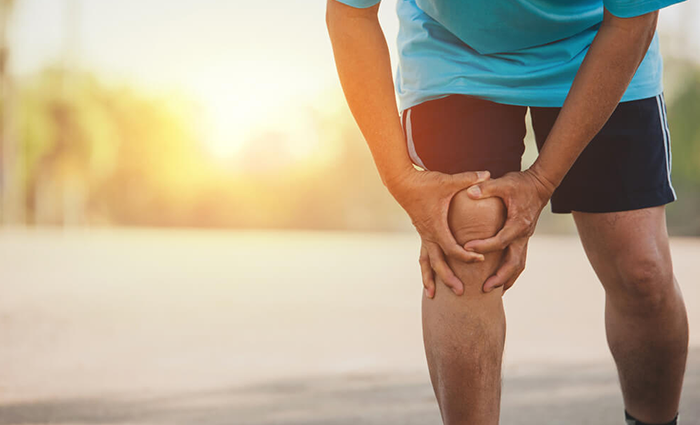 KNEE PAIN: CAUSES, SYMPTOMS, DIAGNOSIS, AND MANAGEMENT